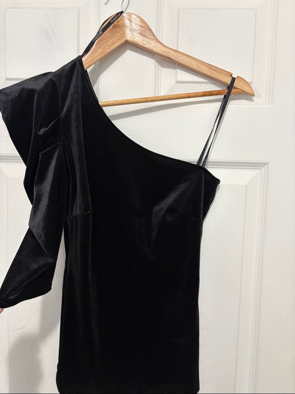 One-Shoulder Bebe Black Velvet Top